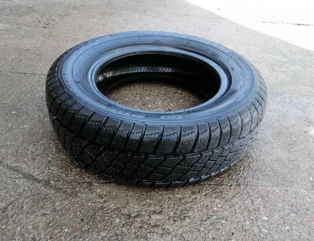 TOYOTA Prius 2 generation (XW20) (2003-2011) Шина 027696,17570R13 32876863