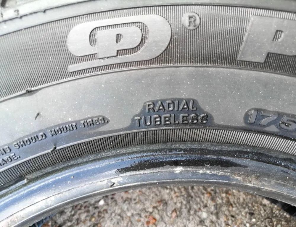 TOYOTA Prius 2 generation (XW20) (2003-2011) Шина 027696,17570R13 32876863