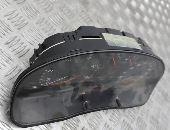 VOLKSWAGEN Passat Variant 1 generation (2010-2024) Спидометр 110008920024 15036671