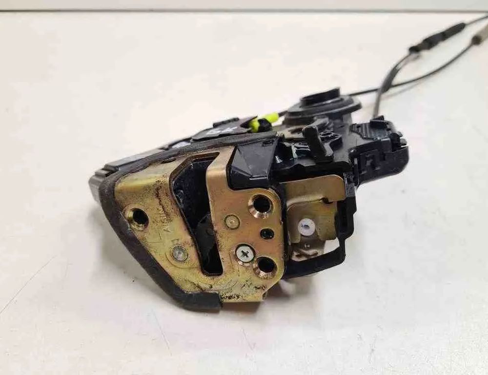 TOYOTA Avensis 2 generation (2002-2009) Замок задней левой двери UL1,32L,UL2 32720326