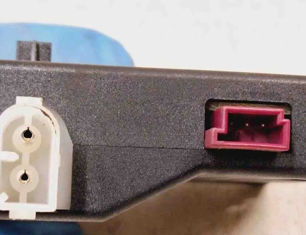 BMW 3 Series E90/E91/E92/E93 (2004-2013) Другие блоки управления 65209141491,10819610,6520914149101,9141491 32726669