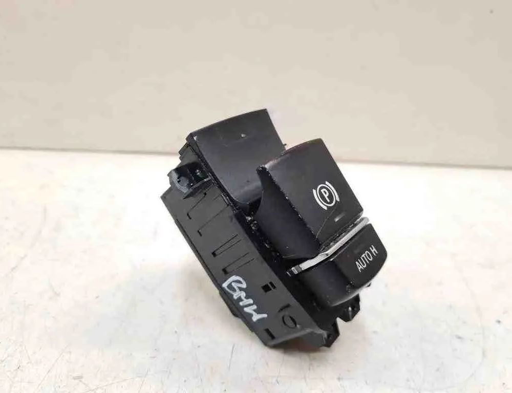 BMW 5 Series F10/F11 (2009-2017) Кнопка ручного гальма 3214370100,9217594,921759401 32728973