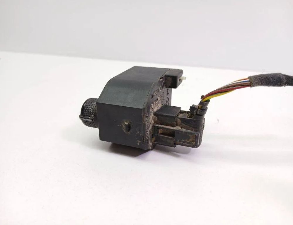 AUDI A4 B5/8D (1994-2001) Переключатель регулировки зеркала 8D0959565 31403505