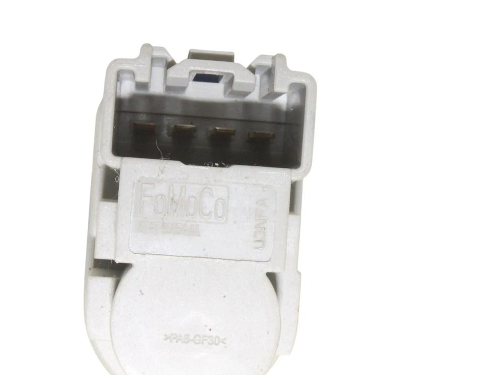 FORD Kuga 2 generation (2013-2020) Датчик тормозной педали 8T4T-9G854-AA 28035875