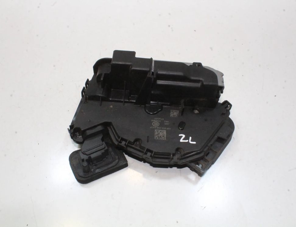 VOLKSWAGEN Golf 8 generation (2019-2023) Замок задней левой двери 5TA839015P 31938108