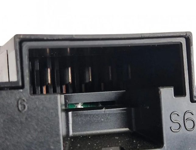 AUDI A4 allroad B8 (2009-2015) Блок предохранителей A2229063202 30667705