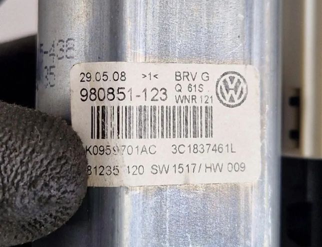 VOLKSWAGEN Passat B6 (2005-2010) Маторчик стеклоподъемника передней левой двери 892729105,980851123,1k0959701ac,1k0959793n 31891310