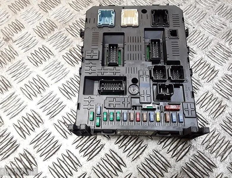 CITROËN C6 1 generation (2004-2012) Блок предохранителей 9664058880 31270328