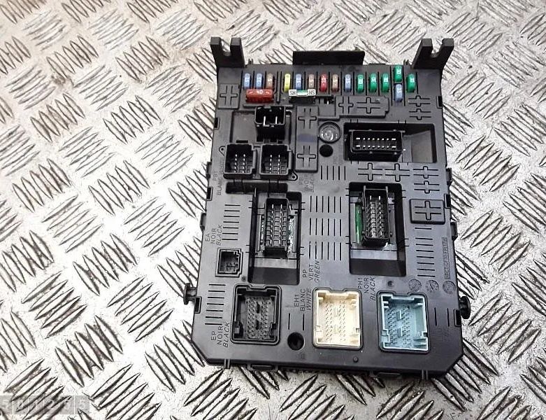 CITROËN C6 1 generation (2004-2012) Блок предохранителей 9664058880 31270328