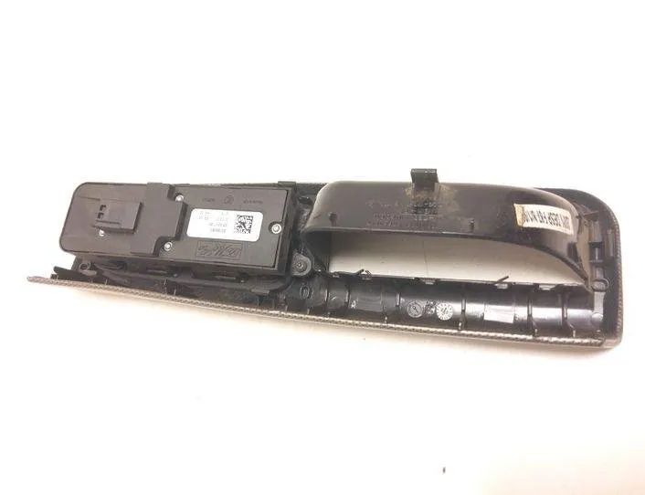 VOLVO V50 1 generation (2003-2012) Кнопки керування вікном лівих задніх дверей 8663817 20545752