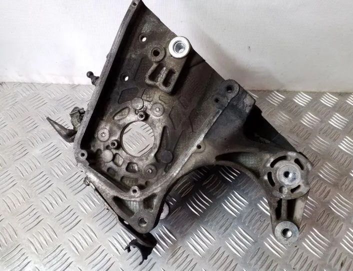 FIAT Croma 154 (1985-1996) Кронштейн генератора 55196092 25139934