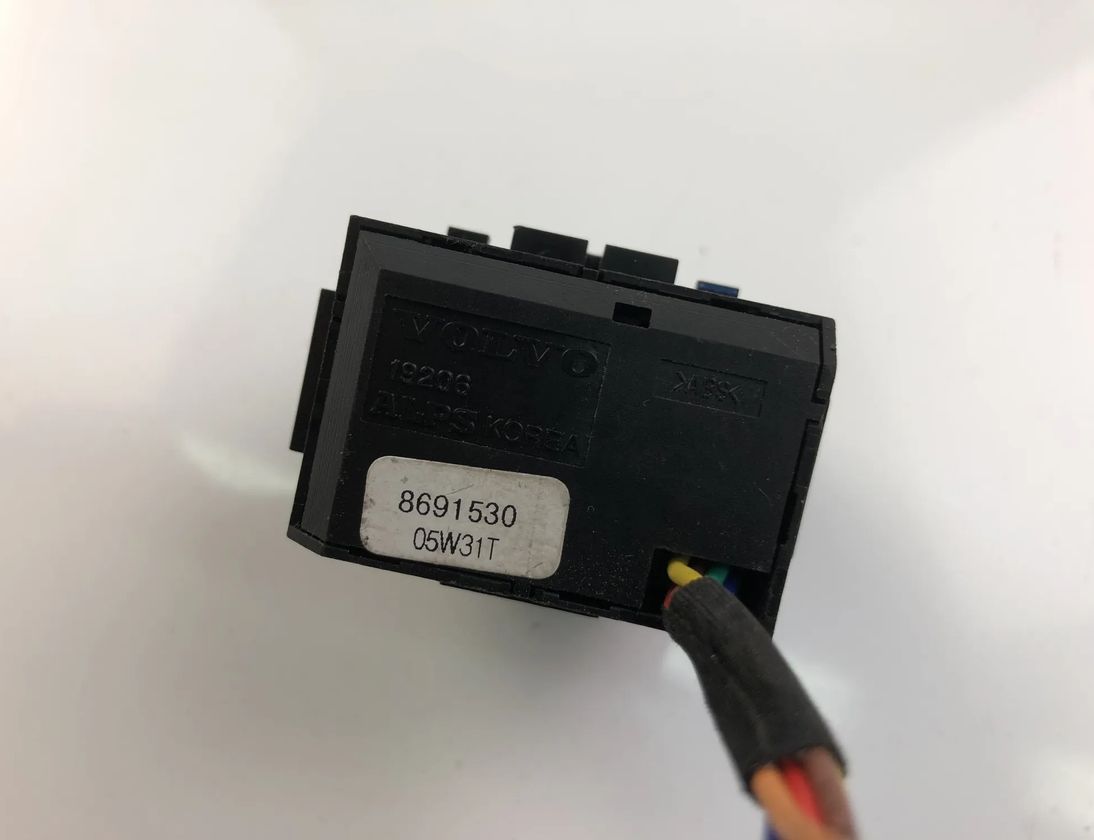 VOLVO V50 1 generation (2003-2012) Перемикачі 8691530 16869428