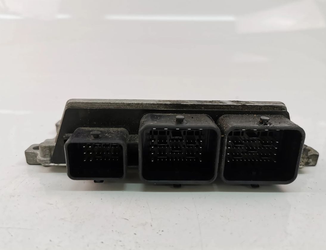 PEUGEOT 208 Peugeot 208 (2012-2015) Блок керування двигуном ECU 9800913080,9805895780 20289764