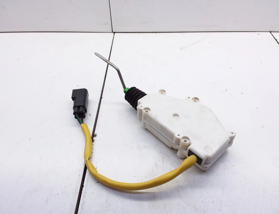 SEAT Alhambra 1 generation (1996-2010) Двигатель центрально замка 95vw9b241ab,7m0959775c 12149950