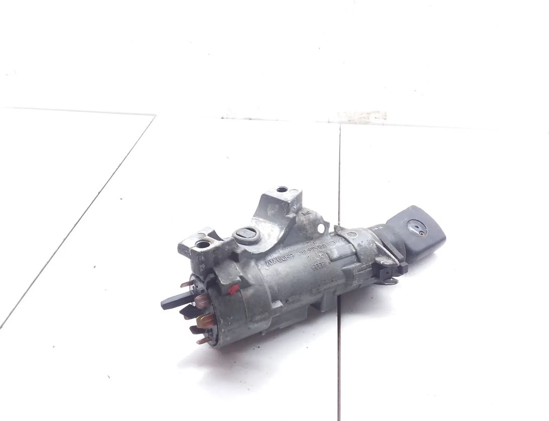 VOLKSWAGEN Passat B5 (1996-2005) Замок зажигания 4b0905851,Am60hp 27371177