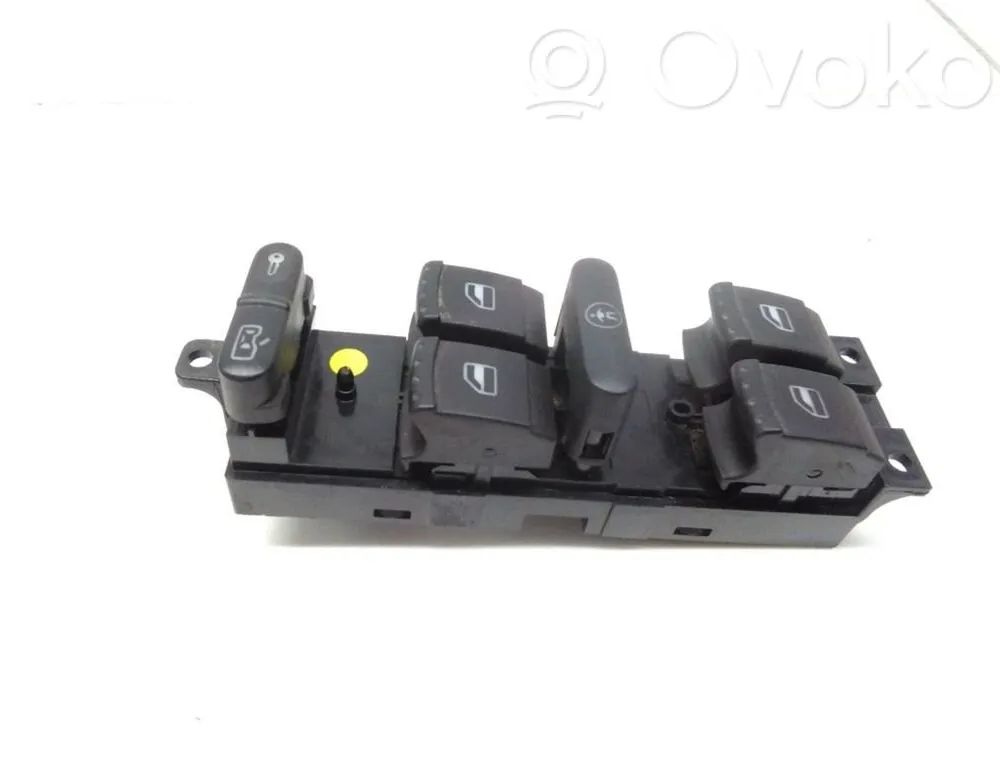 VOLKSWAGEN Bora 1 generation (1998-2005) Кнопка стеклоподъемника передней левой двери 1J4959857B,03755030 28074109