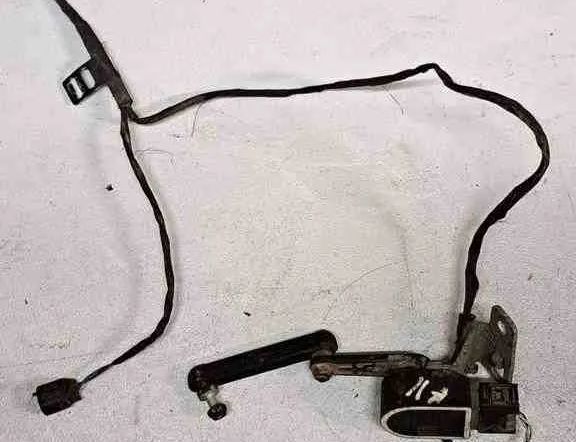 BMW 5 Series F10/F11 (2009-2017) Датчик уровня спереди справа 25916010,ABE52049,6784075 32640382