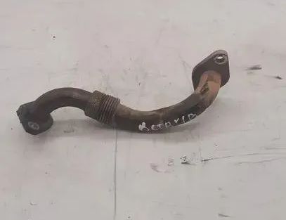 SKODA Octavia 2 generation (2004-2013) Трубка рециркуляции отработавших газов 25913992