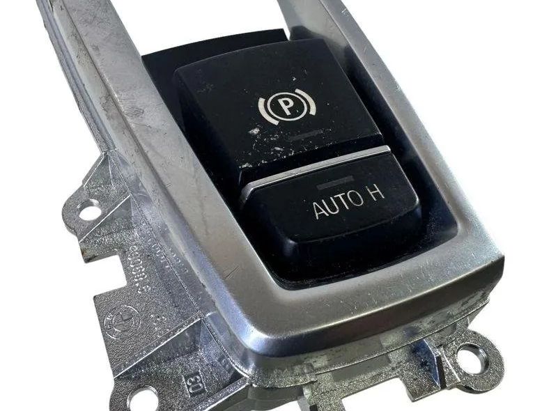BMW 5 Series F10/F11 (2009-2017) Кнопка ручного гальма 6822518 31062090