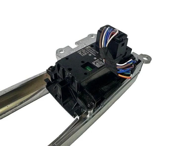 BMW 5 Series F10/F11 (2009-2017) Кнопка ручного гальма 6822518 31062090