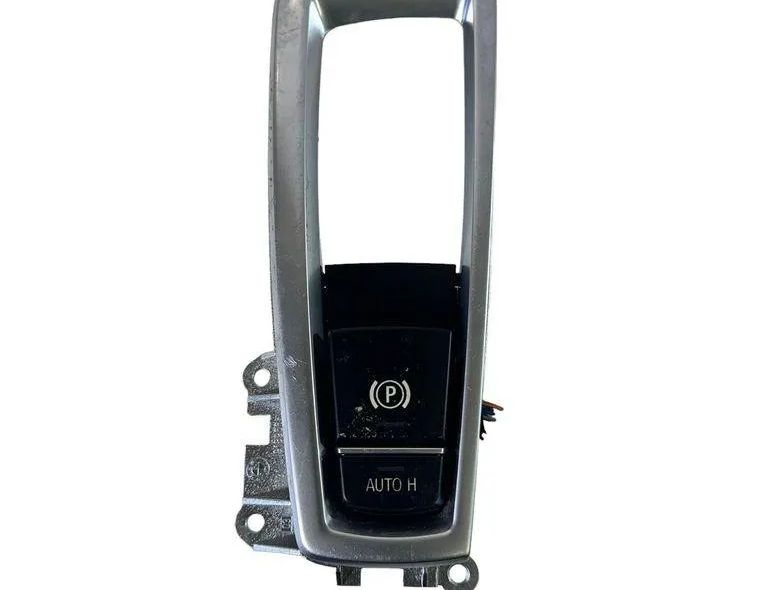 BMW 5 Series F10/F11 (2009-2017) Кнопка ручного гальма 6822518 31062090