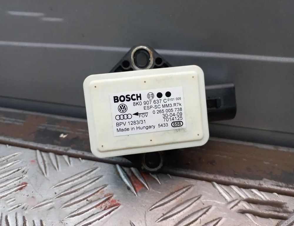 AUDI Q5 8R (2008-2017) Датчик прискорення 8K0907637,8K0907637C 15361358