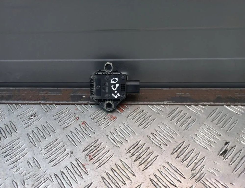 AUDI Q5 8R (2008-2017) Датчик прискорення 8K0907637,8K0907637C 15361358