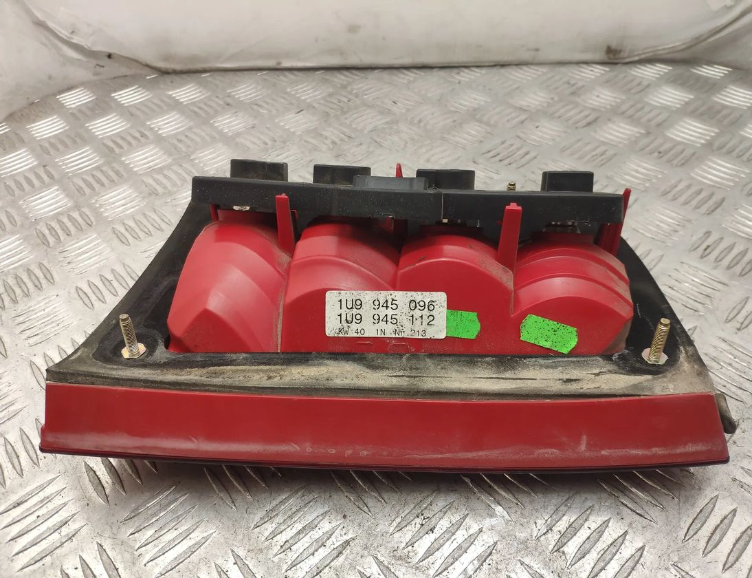 SKODA Octavia 1 generation (1996-2010) Фонарь задний правый 1U9945096 14446826
