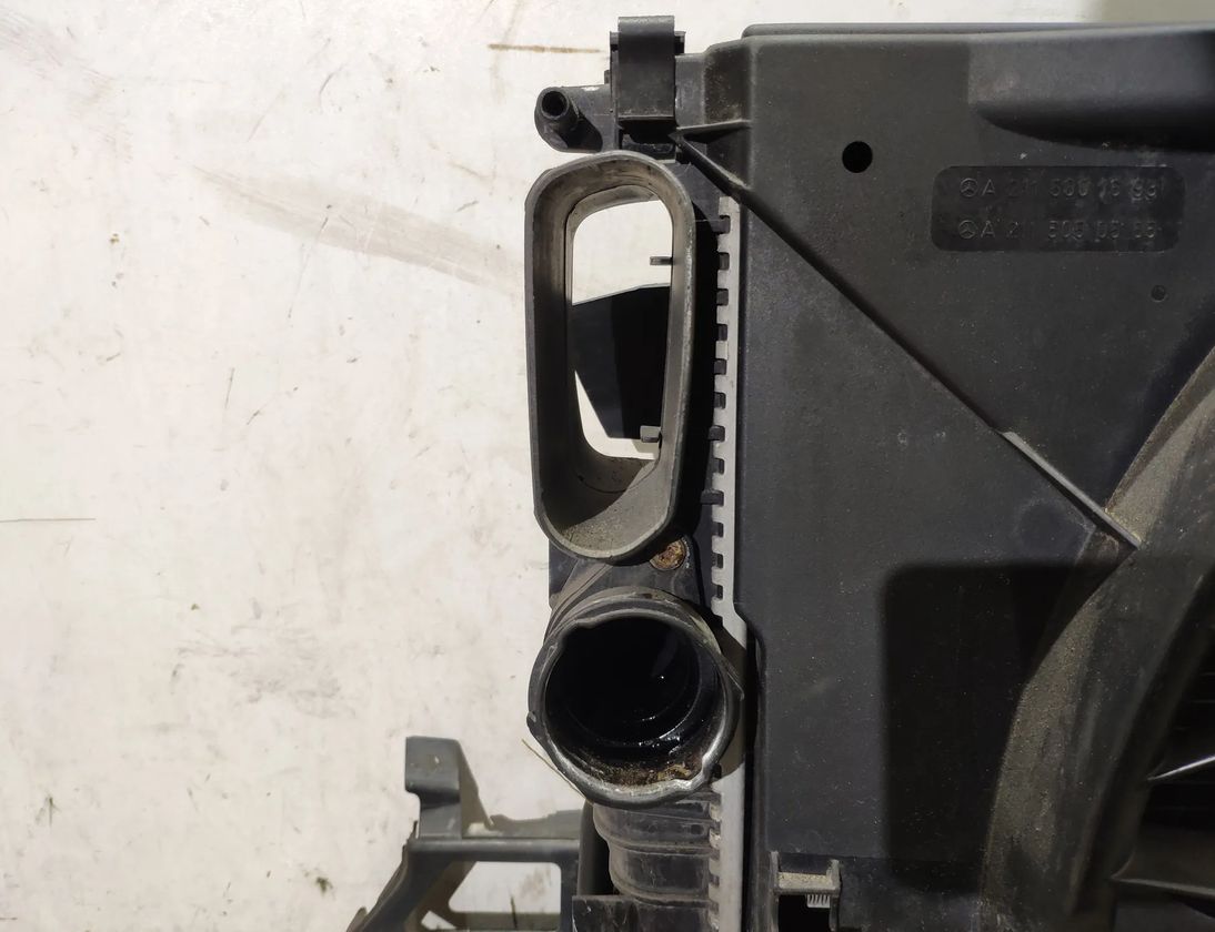 MERCEDES-BENZ CLS-Class C219 (2004-2010) Система охлаждения A2115001693,A2115050555,0130706835,1137328108,3137229007,A2115003402,A2195050530 18161496