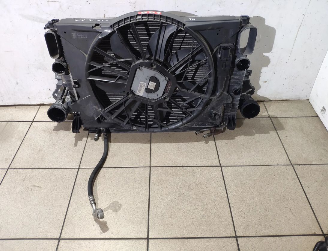 MERCEDES-BENZ CLS-Class C219 (2004-2010) Система охлаждения A2115001693,A2115050555,0130706835,1137328108,3137229007,A2115003402,A2195050530 18161496