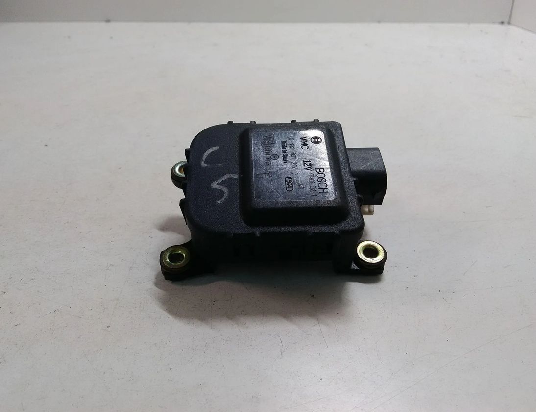 CITROËN C5 2 generation (2008-2017) Клапаны управления внутренним подогревом 0132801217 28403208