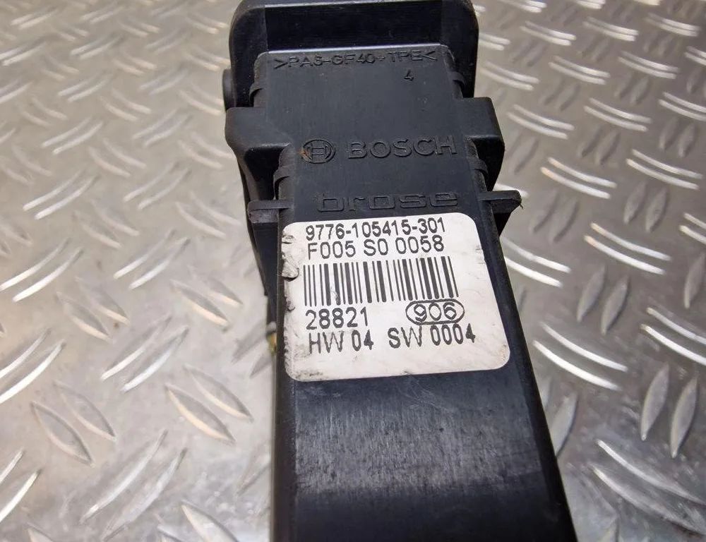 VOLKSWAGEN Passat B7 (2010-2015) Маторчик стеклоподъемника передней левой двери 3B4837752FC,9776105415301 31242545