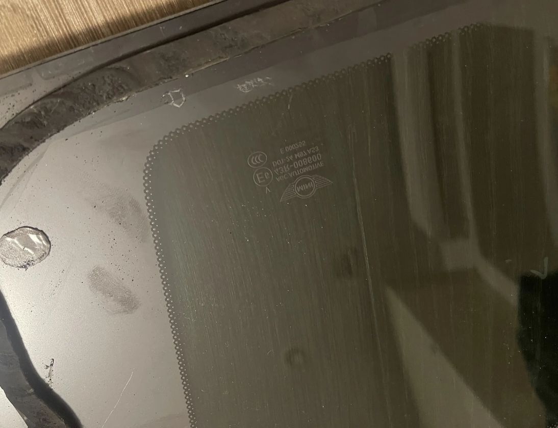 MINI Countryman 2 generation (F60) (2016-2024) Стекло левого заднего бока 43R008600 17539939