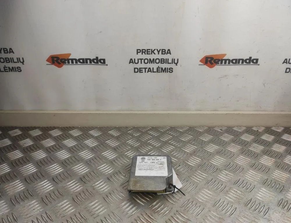 VOLKSWAGEN Golf 4 generation (1997-2006) Блок управління системою SRS 39000513A,6Q0909605A 31569550