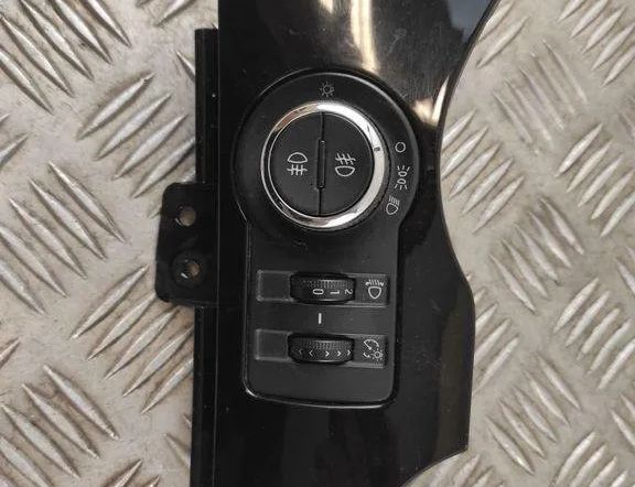 CHEVROLET Orlando 1 generation (2010-2015) Блок керування перемикачем фар 13301749,96876253 31579394
