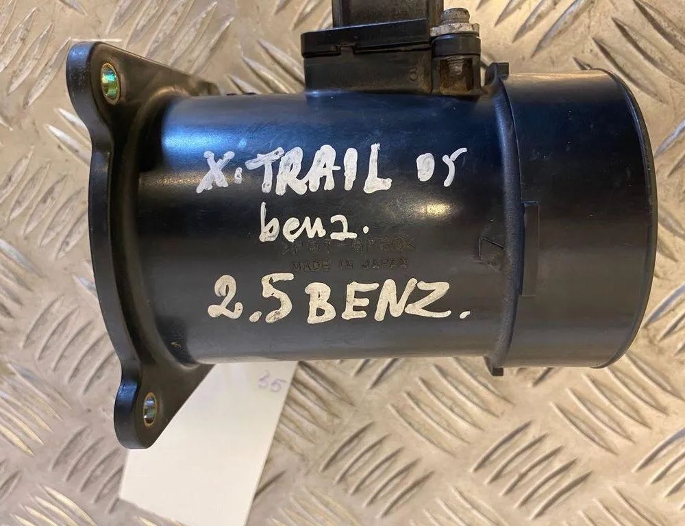 NISSAN X-Trail T30 (2001-2007) Воздухомер воздушного фильтра AFH70M,226807S000 31592605