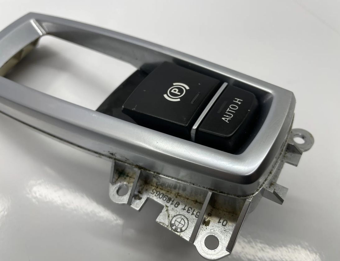 BMW 7 Series F01/F02 (2008-2015) Кнопка ручного гальма 9159997 23550450