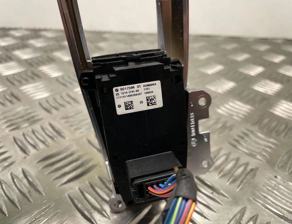 BMW 5 Series F10/F11 (2009-2017) Кнопка ручного гальма 9217594 30992015