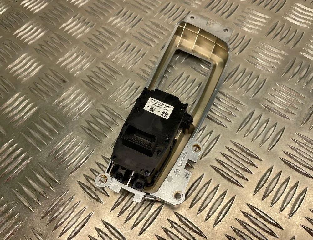 BMW 5 Series F10/F11 (2009-2017) Кнопка ручного гальма 9217594 30997026