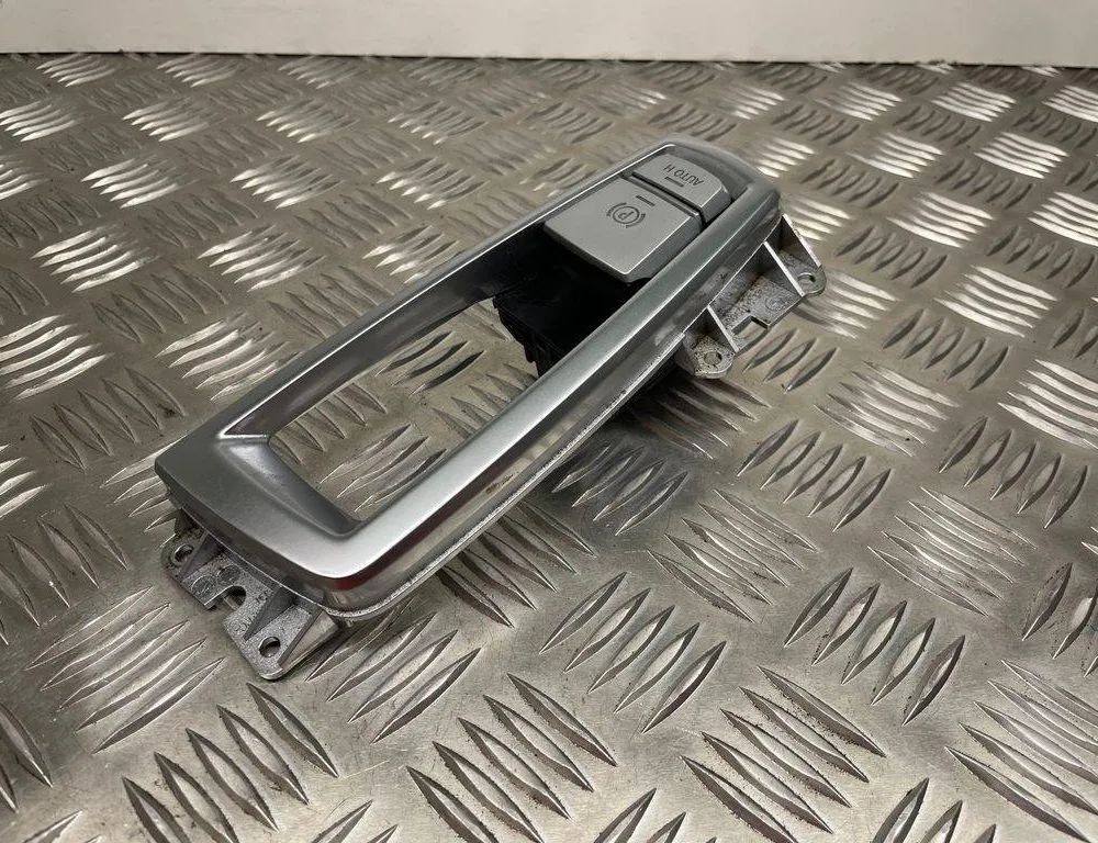 BMW 5 Series F10/F11 (2009-2017) Кнопка ручного гальма 9217594 30997026