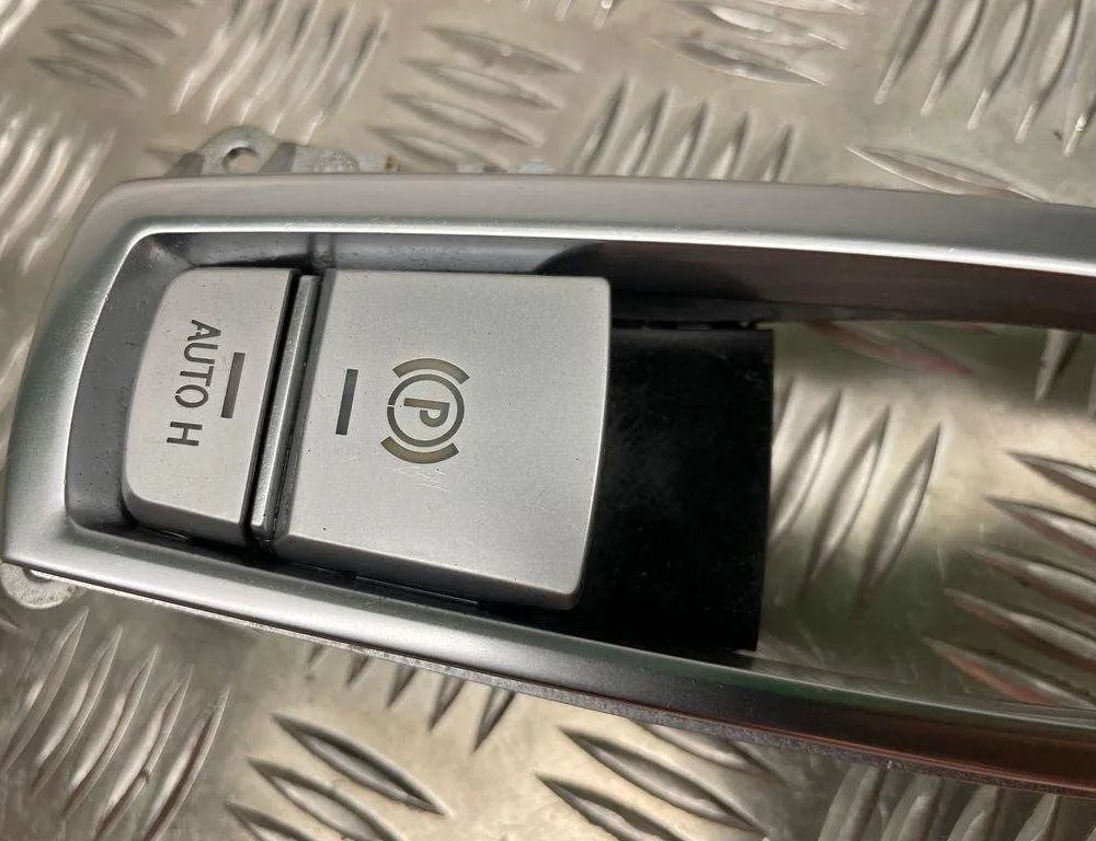 BMW 5 Series F10/F11 (2009-2017) Кнопка ручного гальма 9217594 30997026