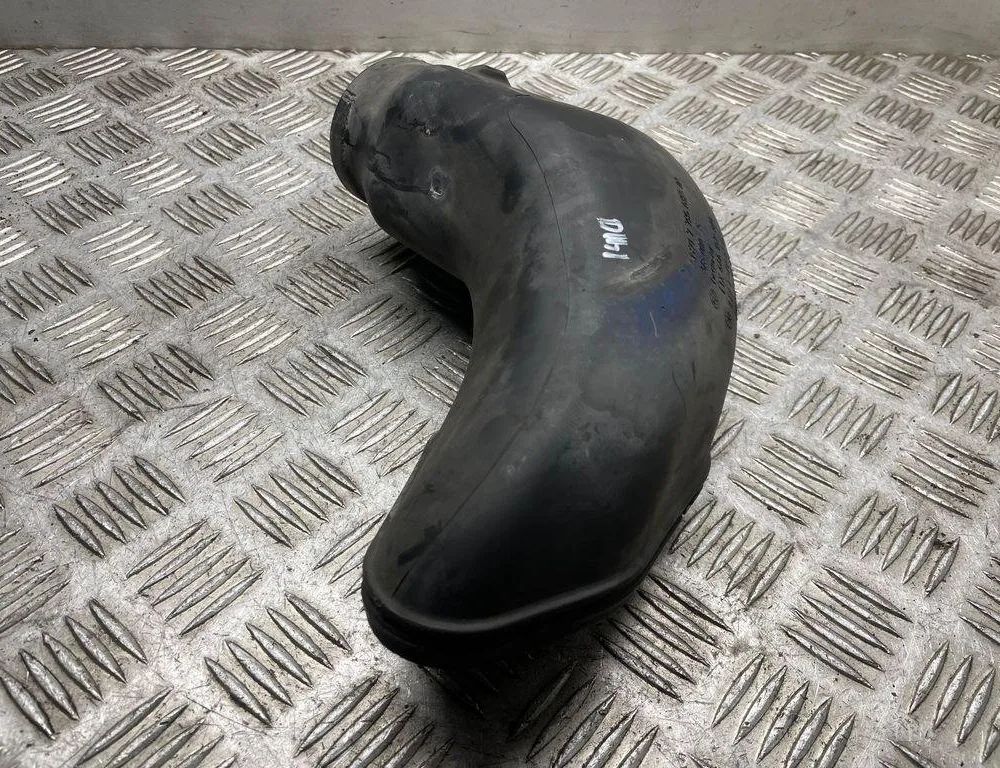 BMW 5 Series E60/E61 (2003-2010) Воздухозаборная труба 7796692 30997208