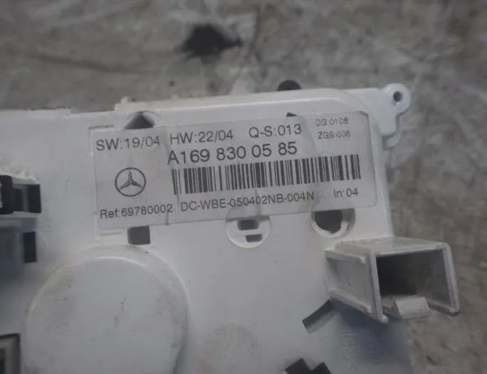 MERCEDES-BENZ A-Class W169 (2004-2012) Pегулятор климы 1698300585 17334503