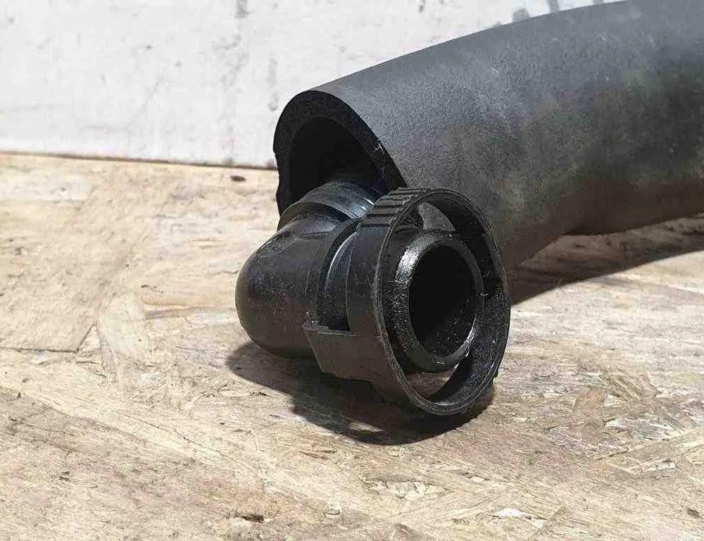 BMW 1 Series F20/F21 (2011-2020) Сапунний шланг 11157623745,7623745 32614659