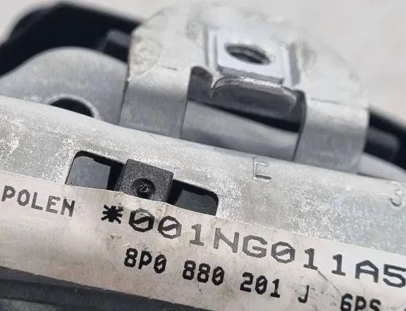 AUDI A4 B7/8E (2004-2008) Подушка безопасности руля 8P0880201J 31446167