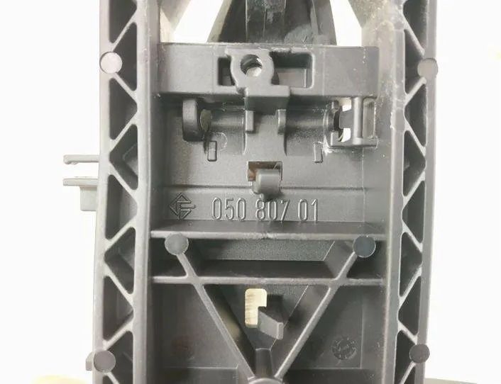 MERCEDES-BENZ C-Class W204/S204/C204 (2004-2015) Зовнішня ручка лівих задніх дверей 2047600170,2047600320 27146773