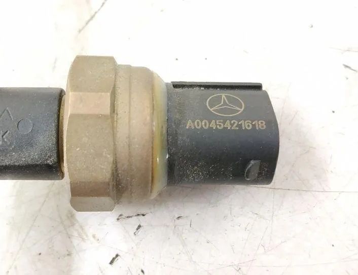 MERCEDES-BENZ CLS-Class C219 (2004-2010) Датчик тиску палива A6510703981,6510703981 27148947