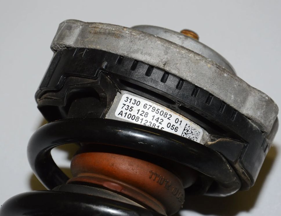 BMW 5 Series F10/F11 (2009-2017) Амортизатор передний правый 31316797766,6797766,31306795082,6795082,31306775589,6775589 13782206