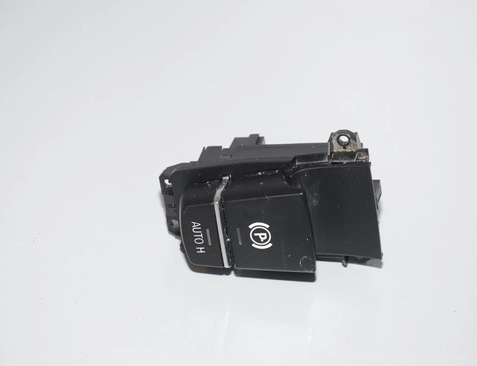 BMW 5 Series F10/F11 (2009-2017) Кнопка ручного гальма 61319355233,9355233,61319877889,9877889,61316822518,6822518,9217594,61319350899,9318730,61319318730,9385029,9349035,9350899,61319349035,61319385029,61319217594,9349037,61319349037 14174895