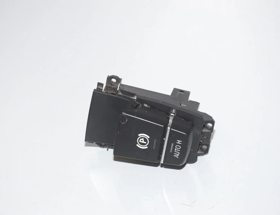 BMW 5 Series F10/F11 (2009-2017) Кнопка ручного гальма 61319355233,9355233,61319877889,9877889,61316822518,6822518,9217594,61319350899,9318730,61319318730,9385029,9349035,9350899,61319349035,61319385029,61319217594,9349037,61319349037 14174895